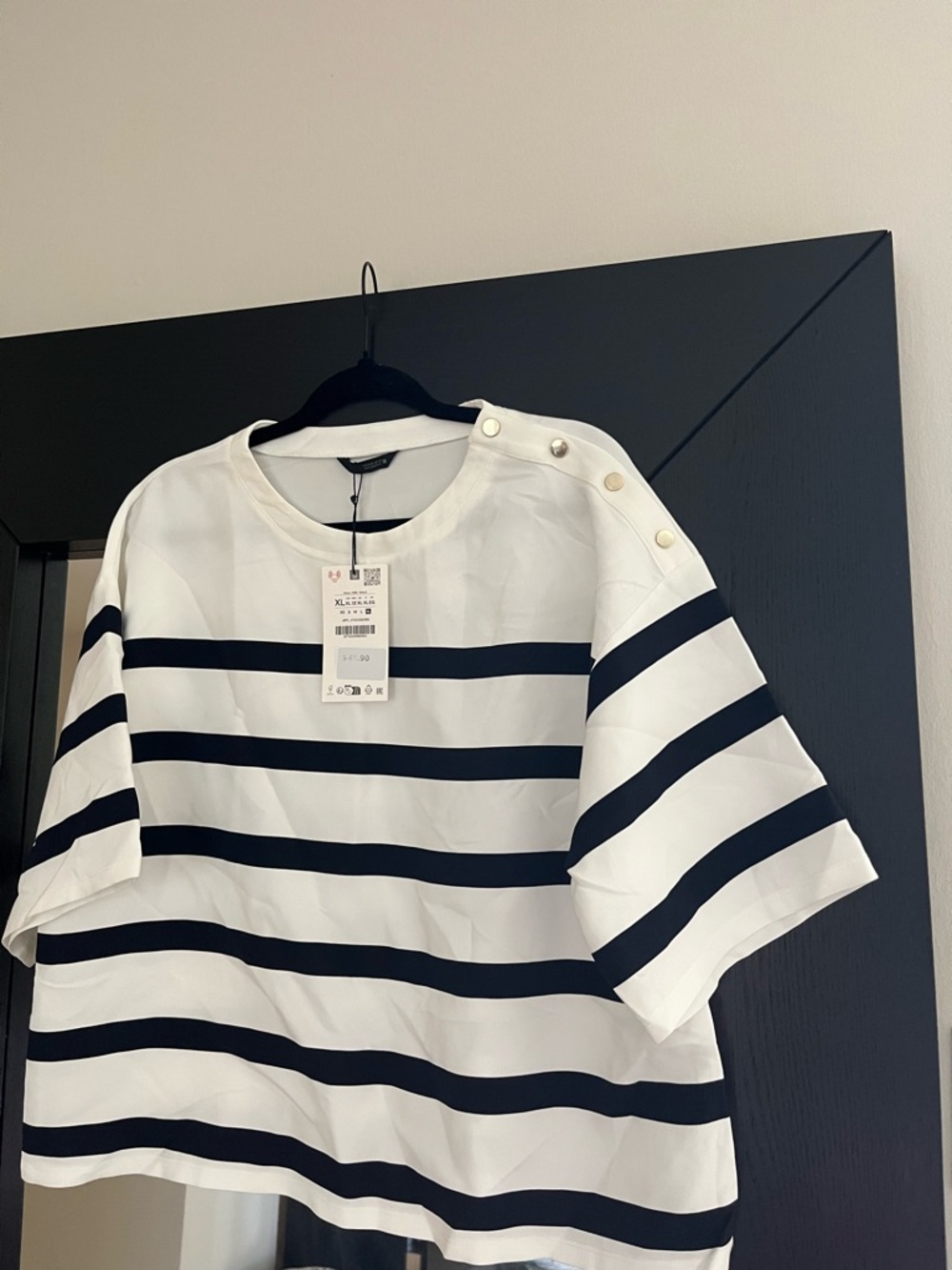 Zara White and Navy Striped Short Sleeve Tee